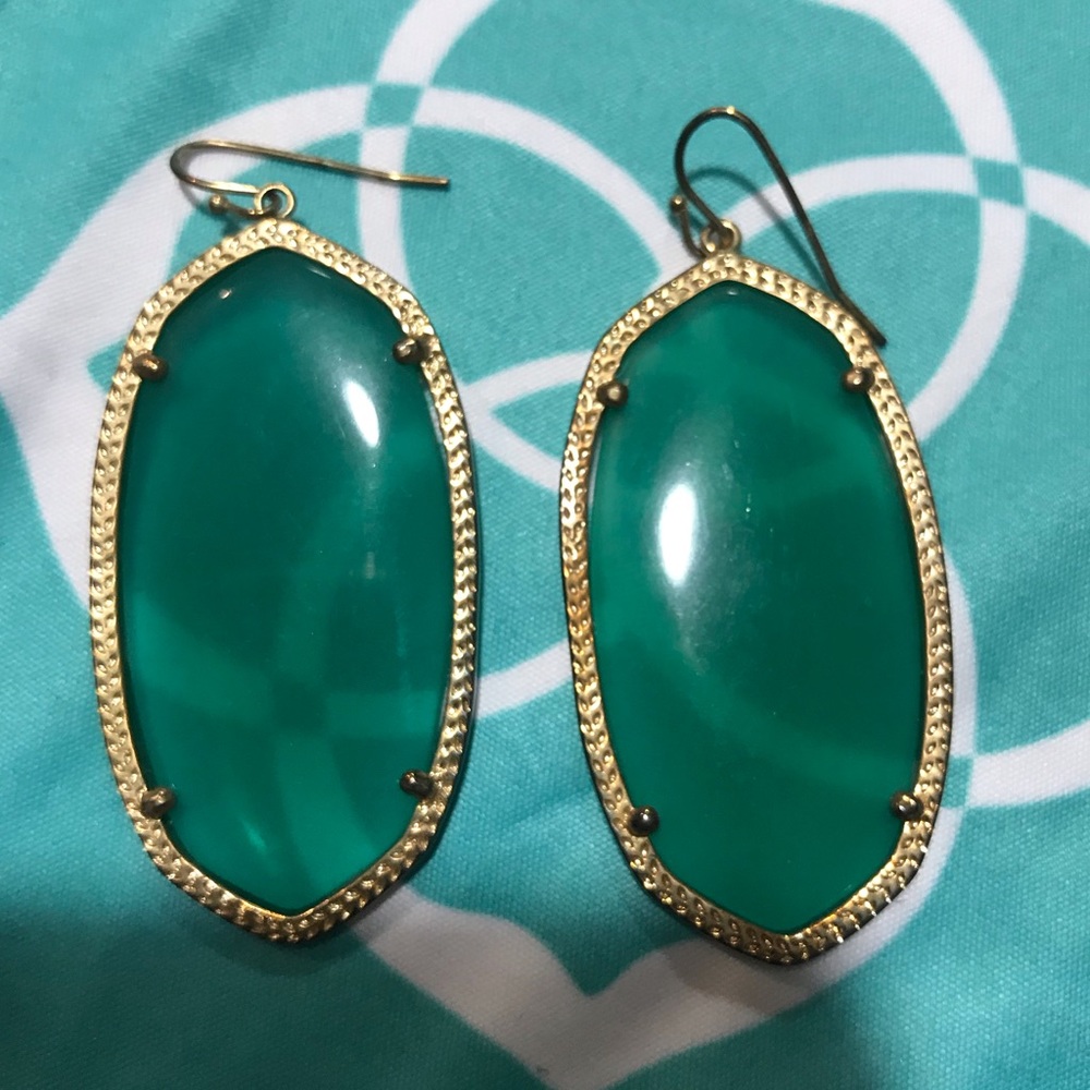 Kendra Scott Danielle Earrings in Emerald